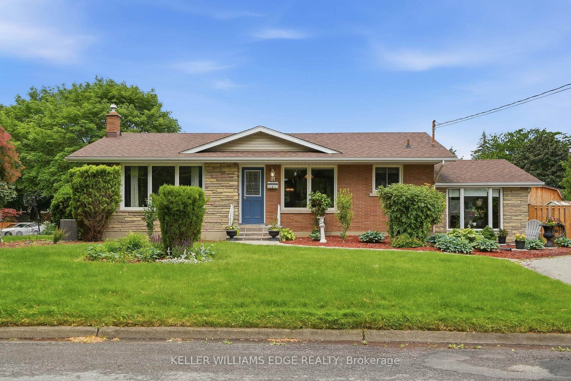 81 LEASIDE Drive