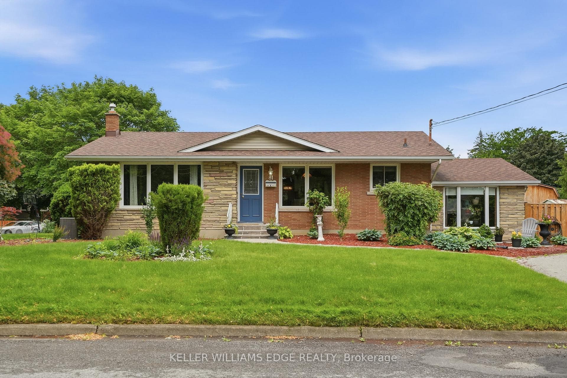 81 LEASIDE Drive