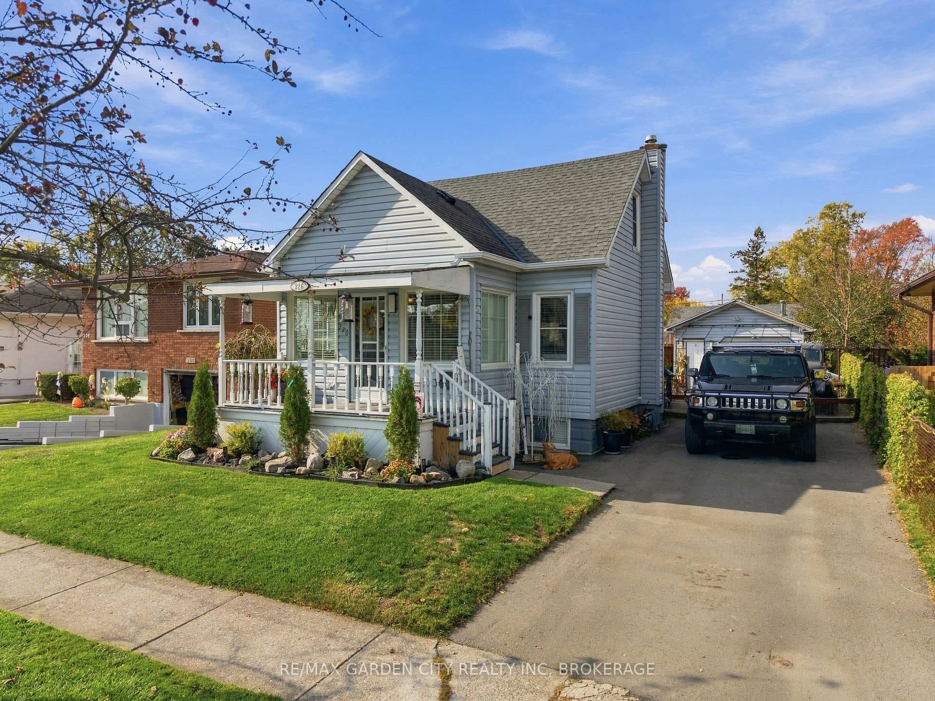 226 MARSHALL Avenue