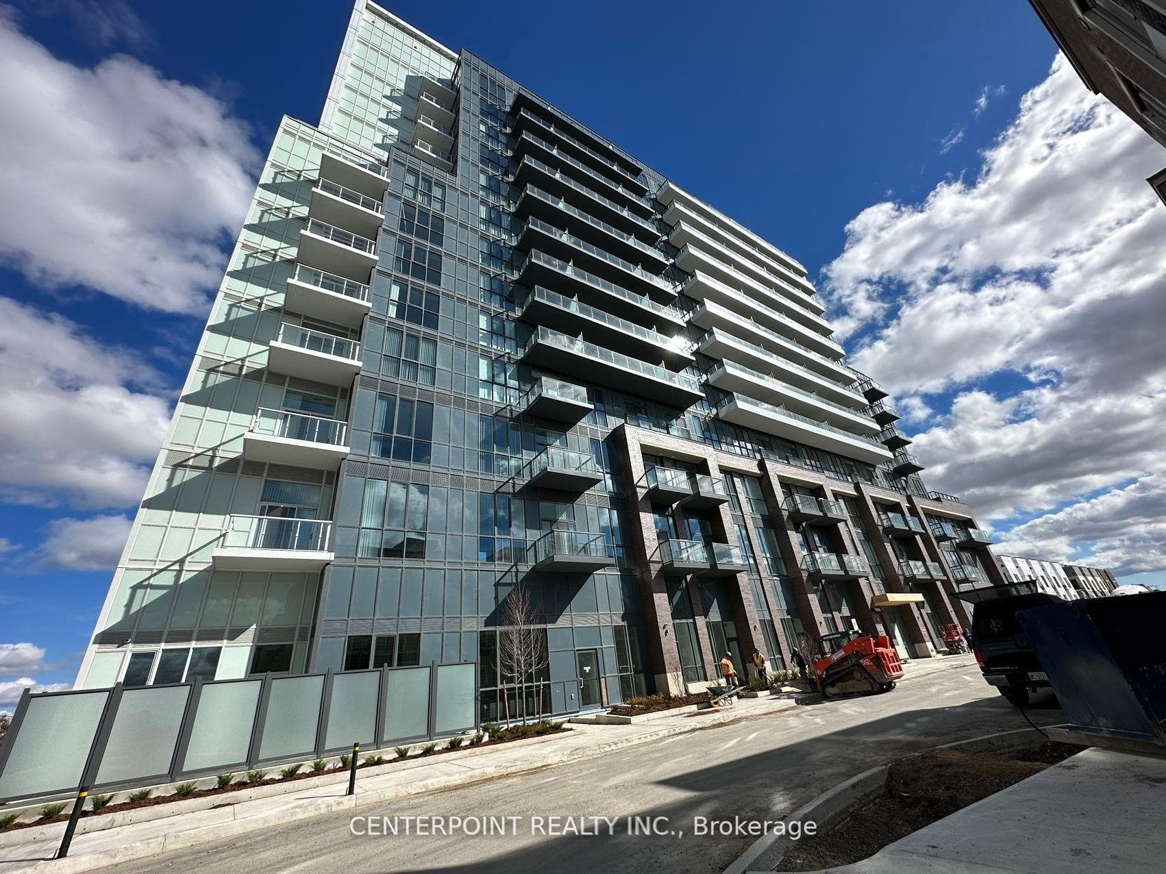 60 Honeycrisp Crescent Unit 615