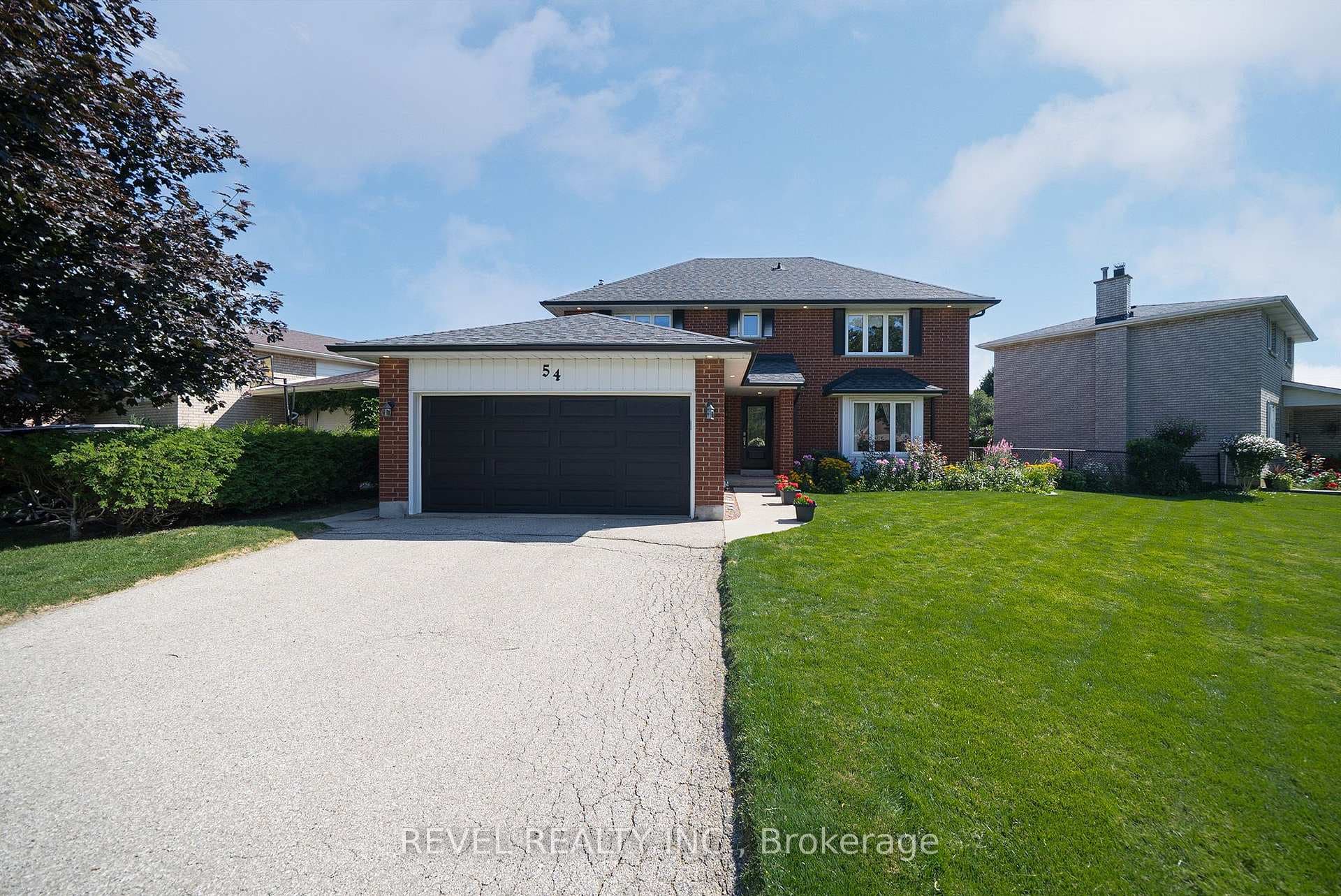 54 Dante Crescent