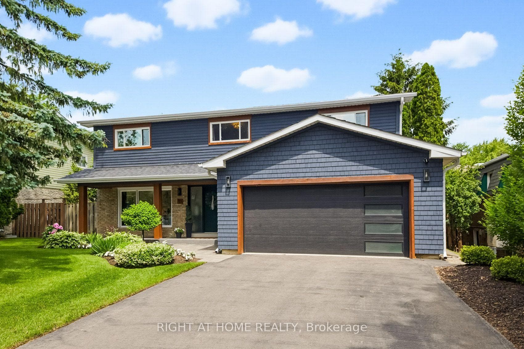 18 Oak Lea Circle