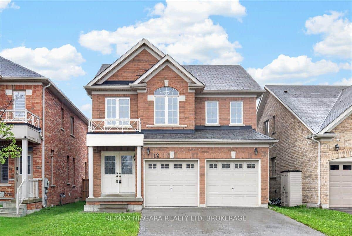 12 Fred Fisher Crescent