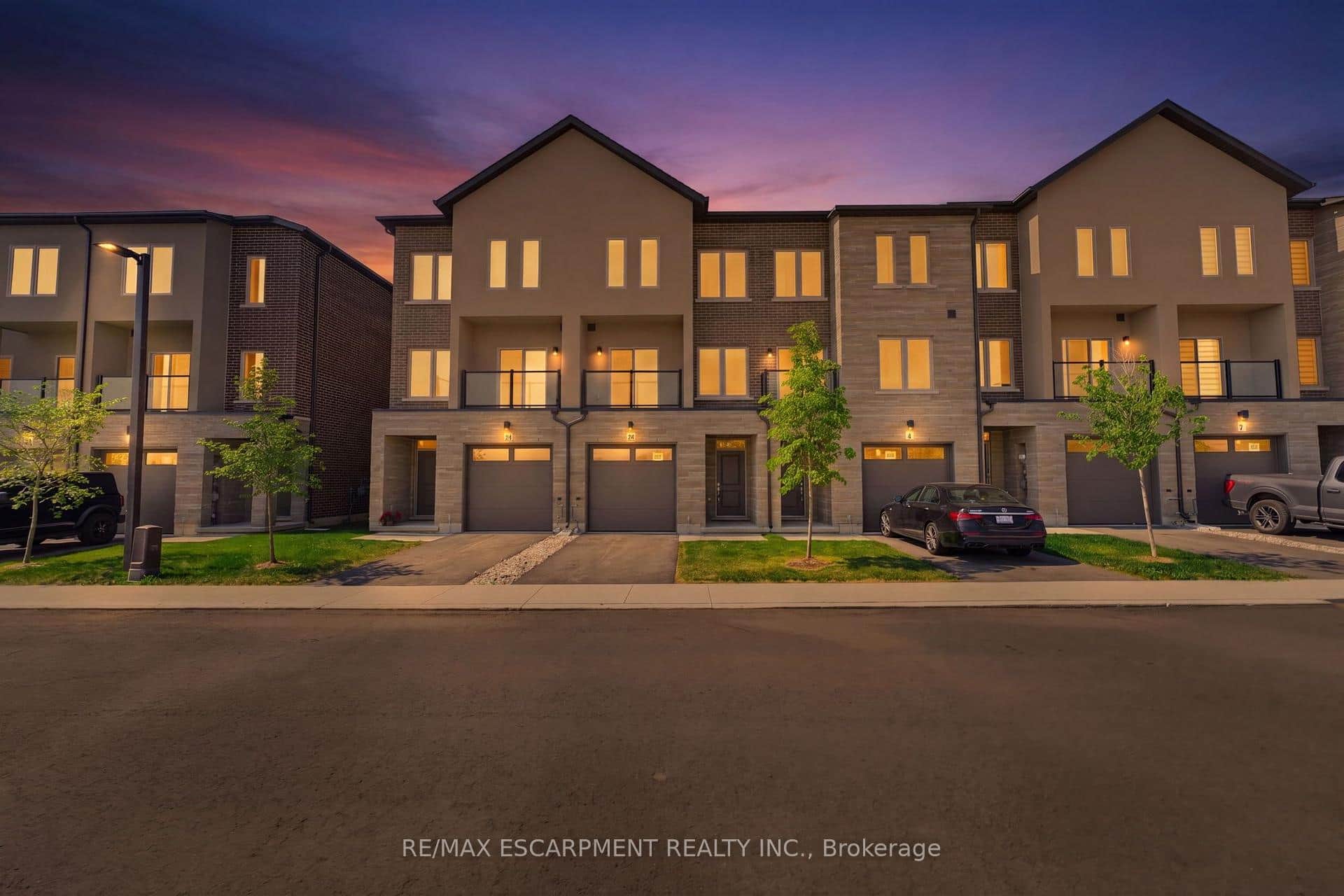 10 CLEAR VALLEY Lane