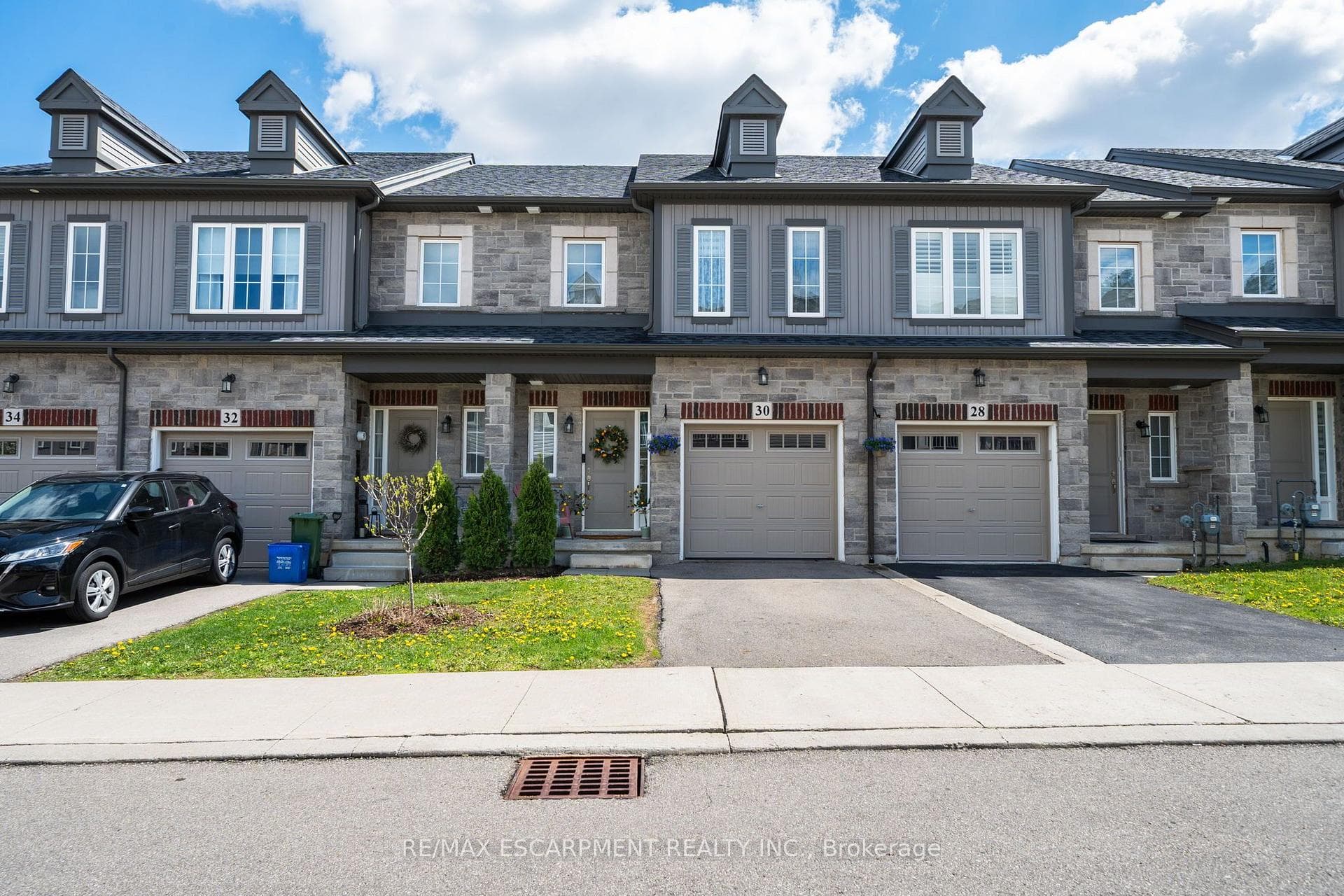 30 CLELAND Avenue