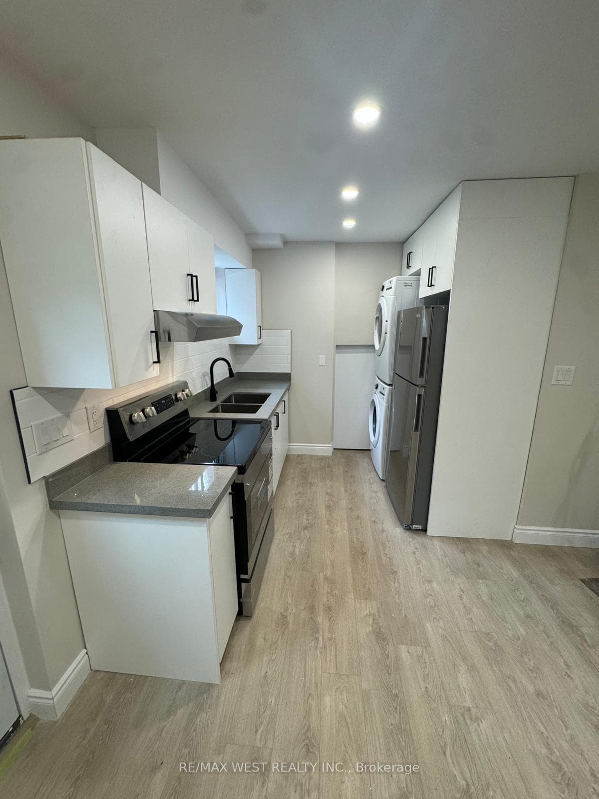 1 Treelawn Terrace Unit lower