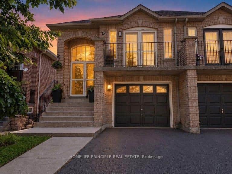 18 D'Amato Crescent