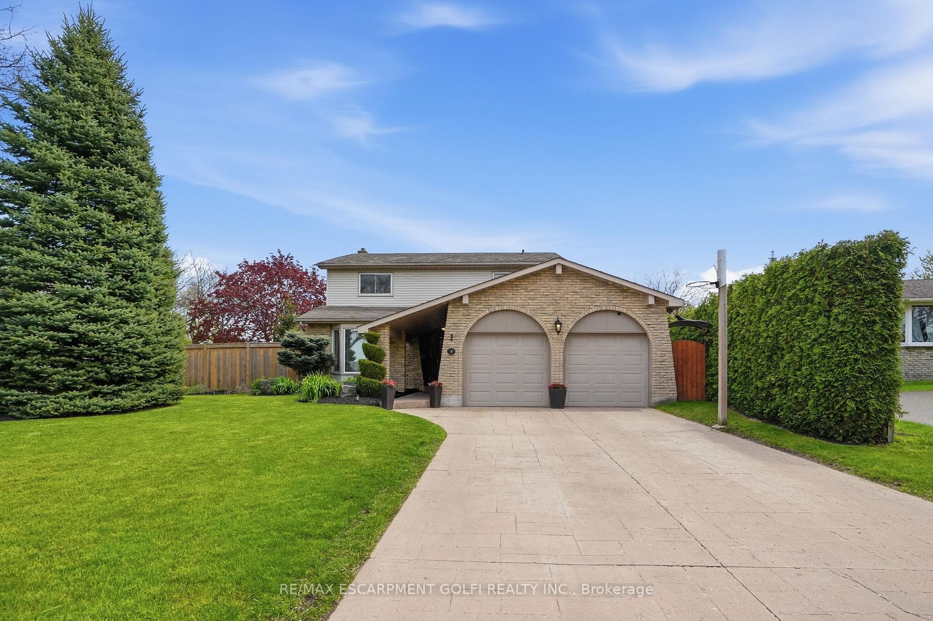 1 OAKMEADOW Place
