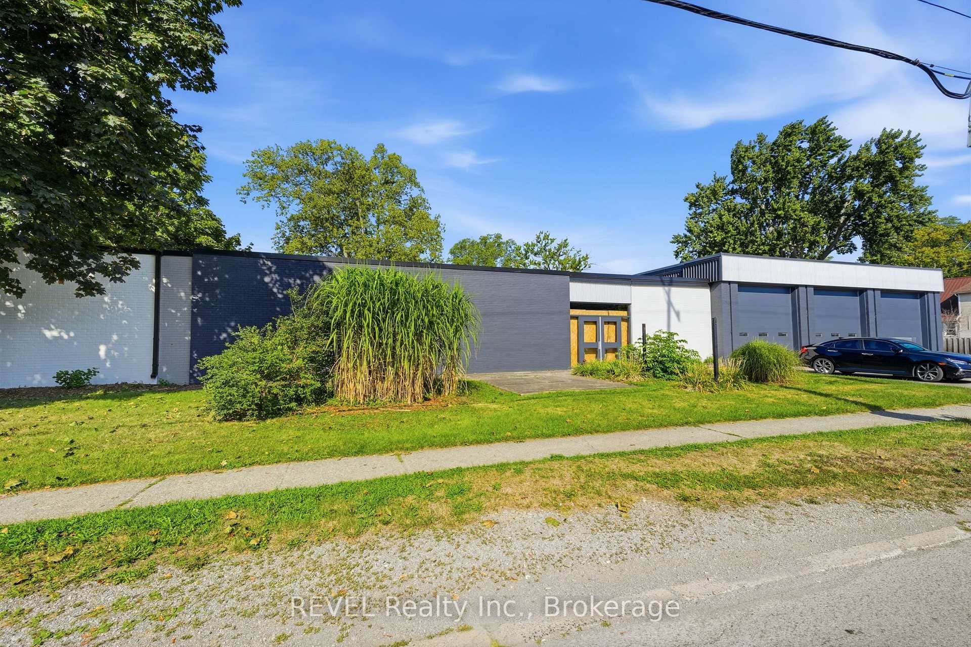 271 RIDGEWAY Road