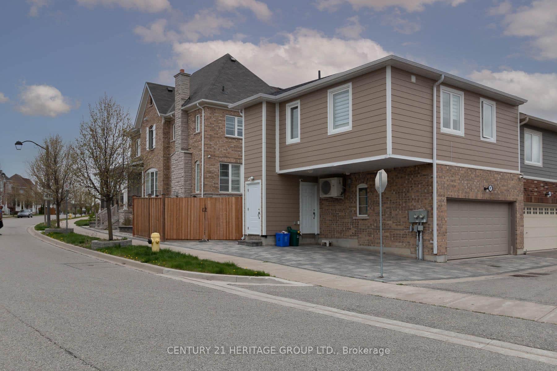 107 Lawrence Pilkington Avenue