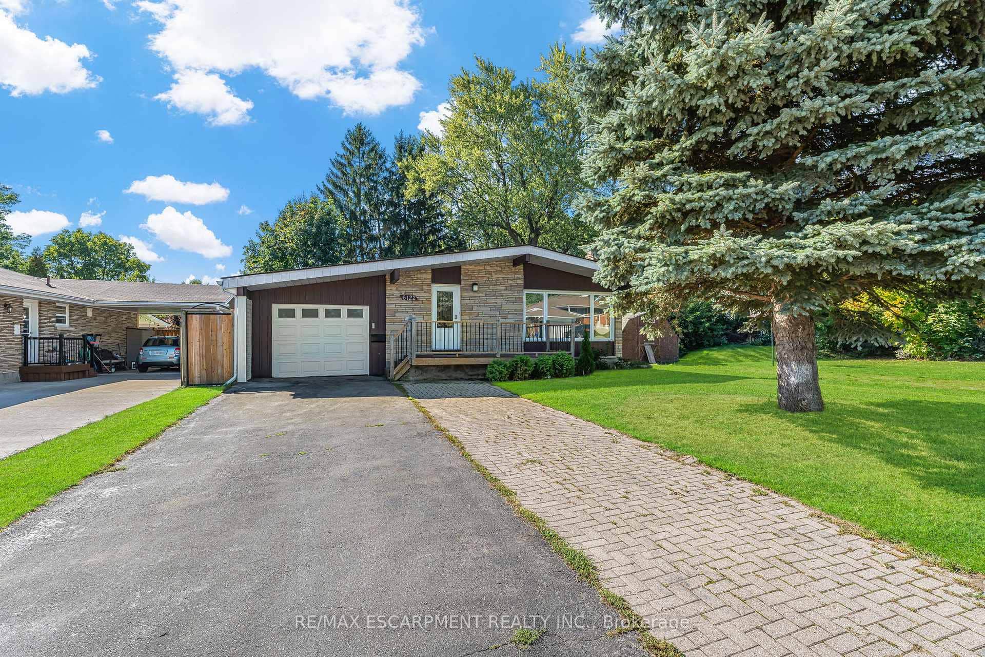 6122 Mayfair Drive