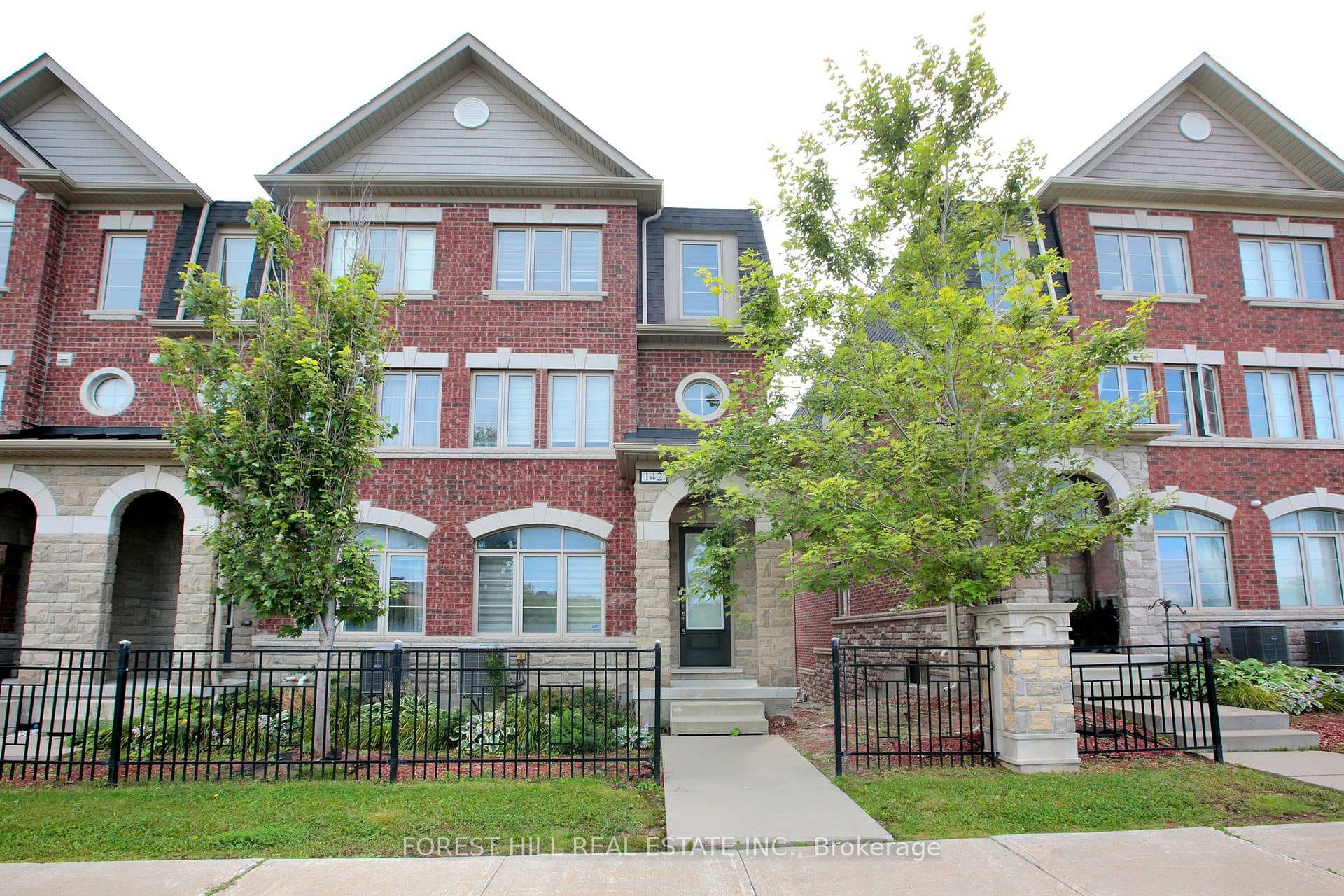 1331 Major Mackenzie Drive Unit 142