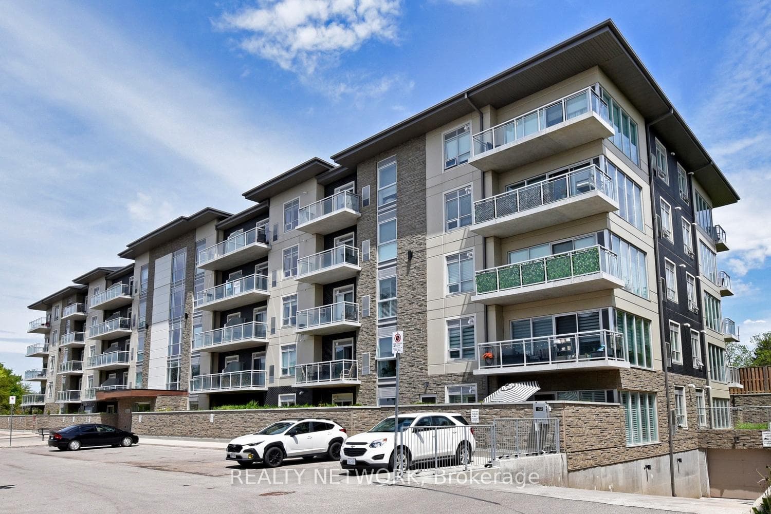 16 Markle Crescent Unit 313