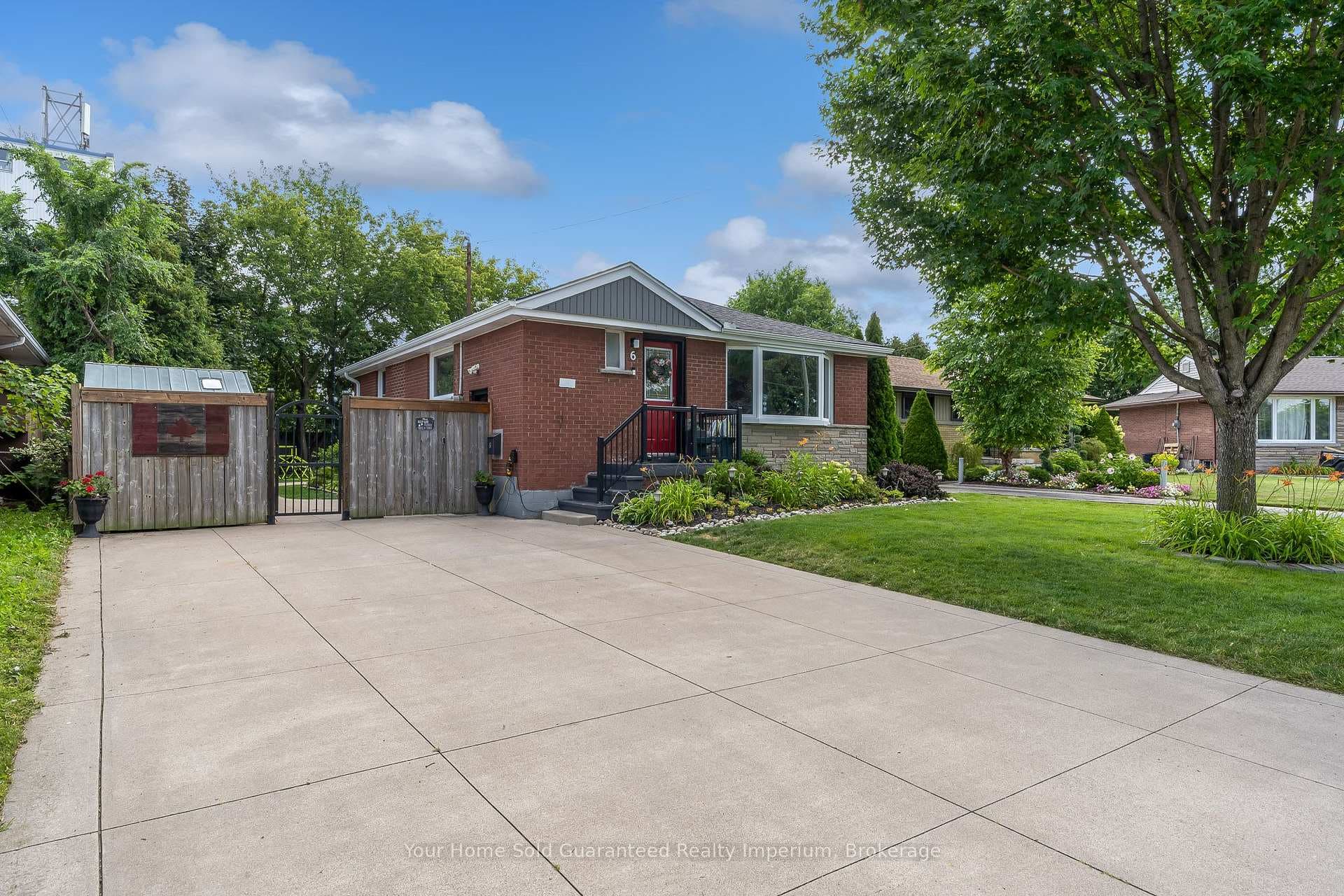 6 Beacon Avenue
