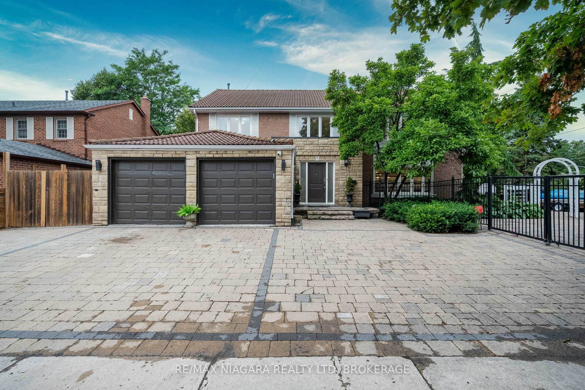 2 Aitken Circle
