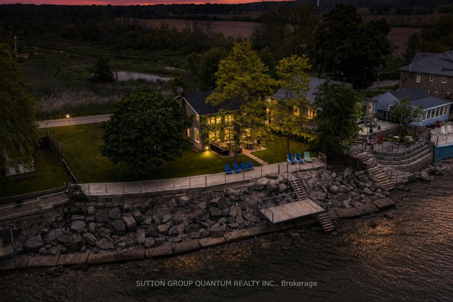 2118 Lakeshore Road