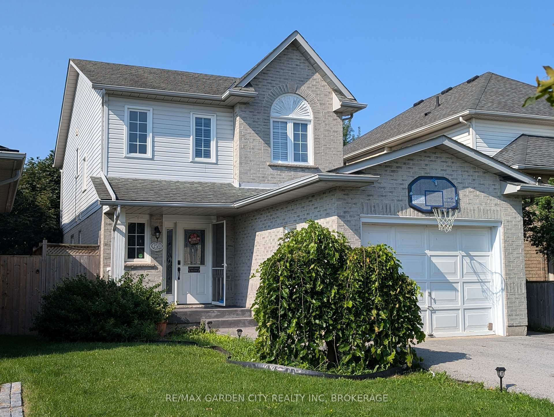 158 SUMMERS Drive