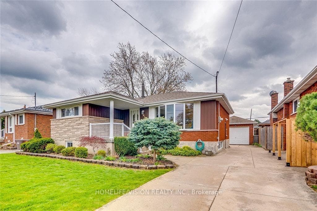 16 Nova Drive Unit Upper