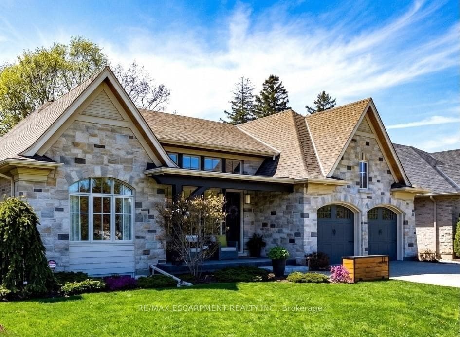11 Greenleaf Lane Unit 3