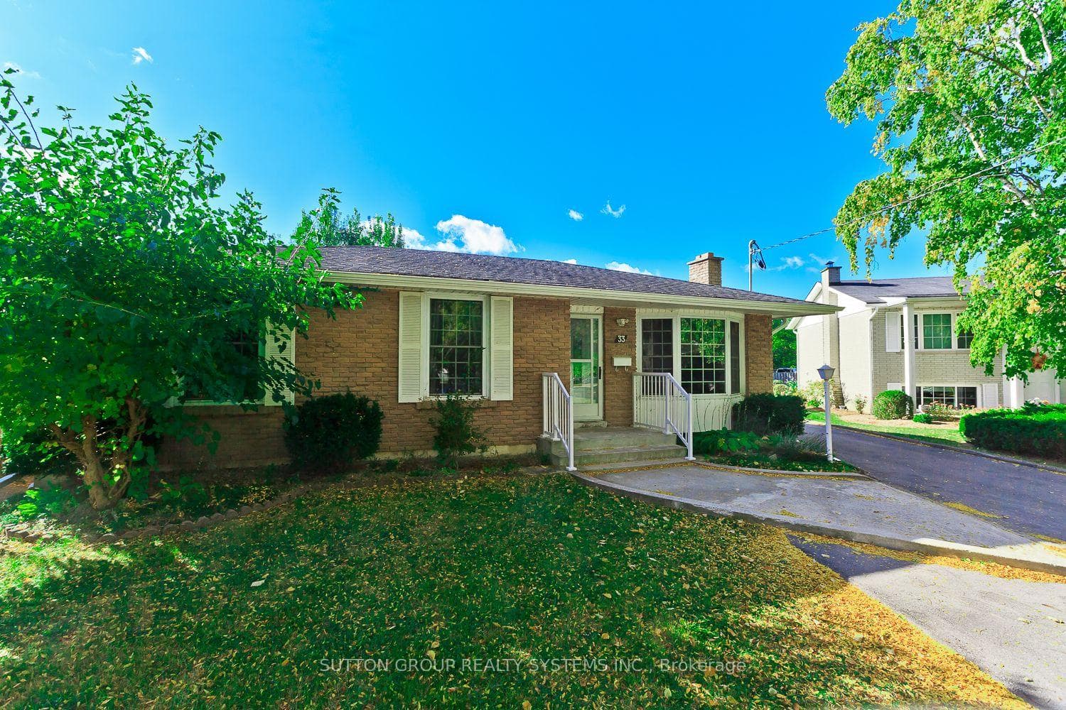 33 CRESCENTWOOD Drive Unit Main
