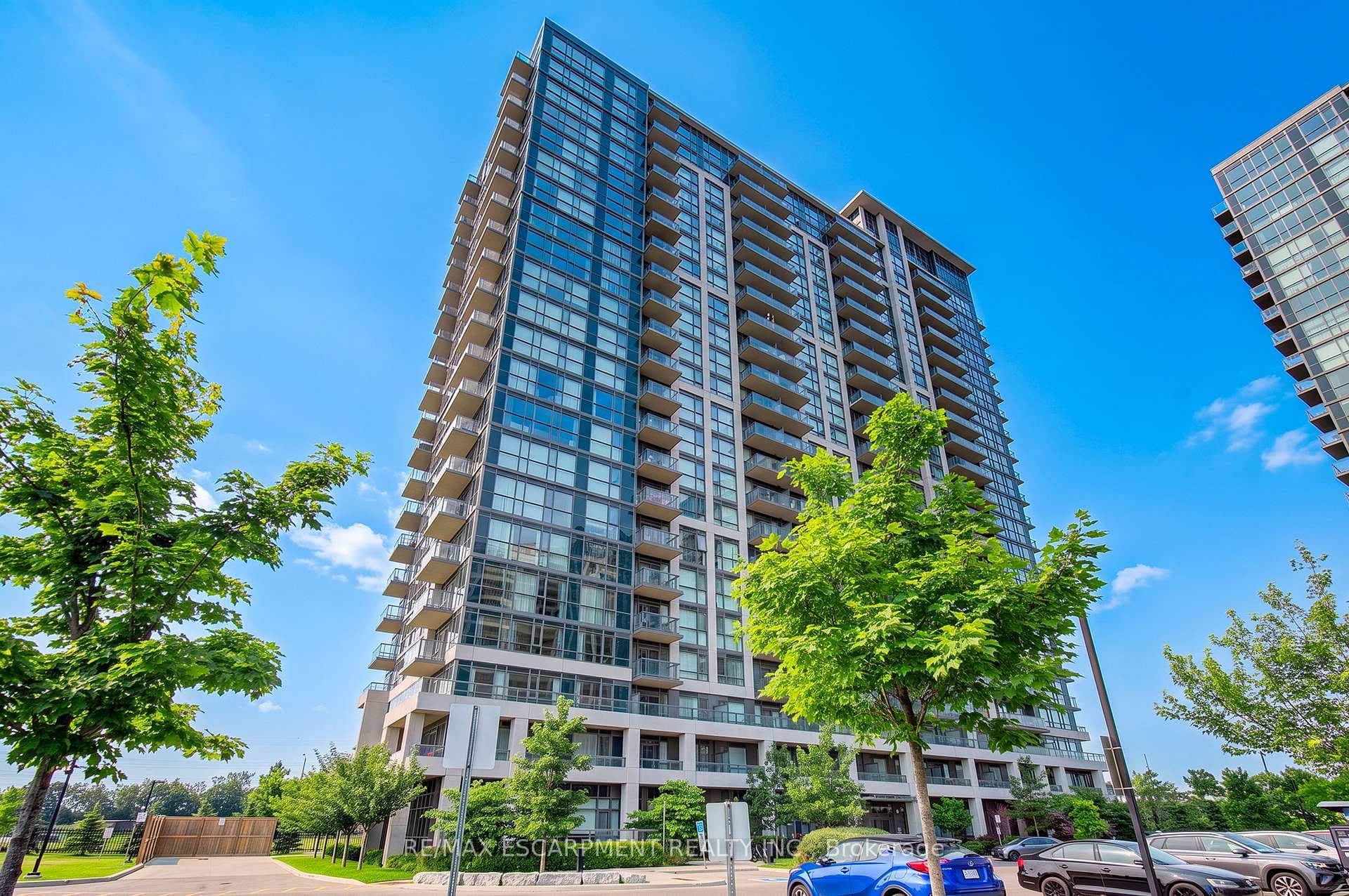 349 Rathburn Road Unit 107