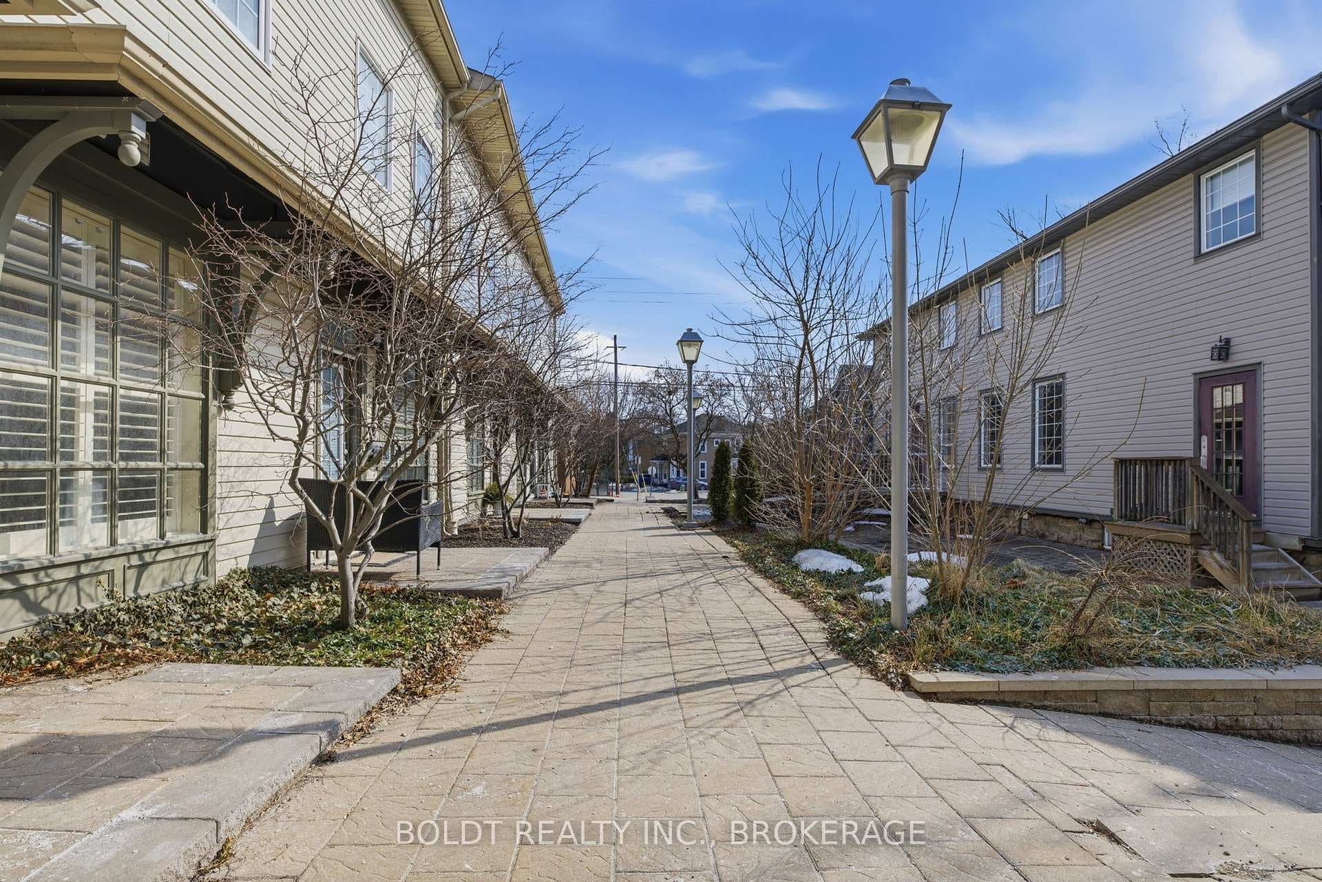49 ONTARIO Street Unit 8