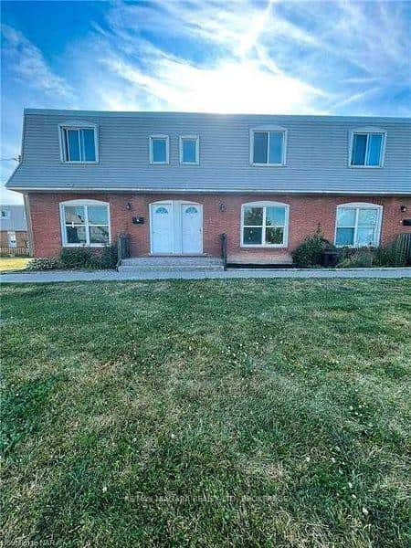 69 Hagey Avenue Unit 2
