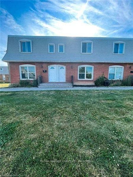 69 Hagey Avenue Unit 2