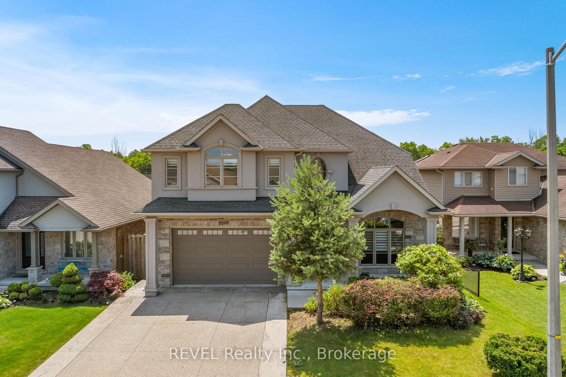 9208 Hendershot Boulevard