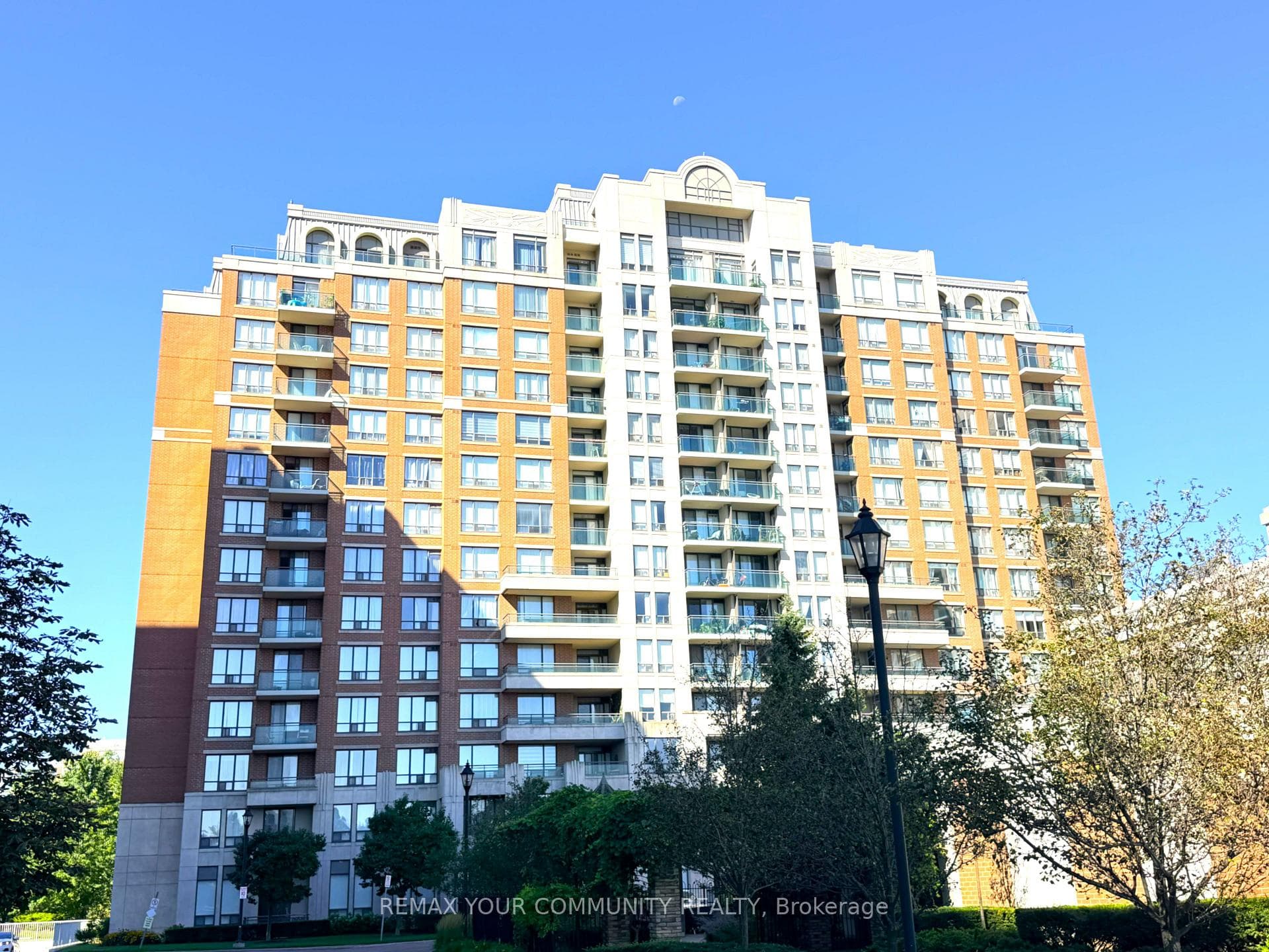 330 Red Maple Road Unit 311