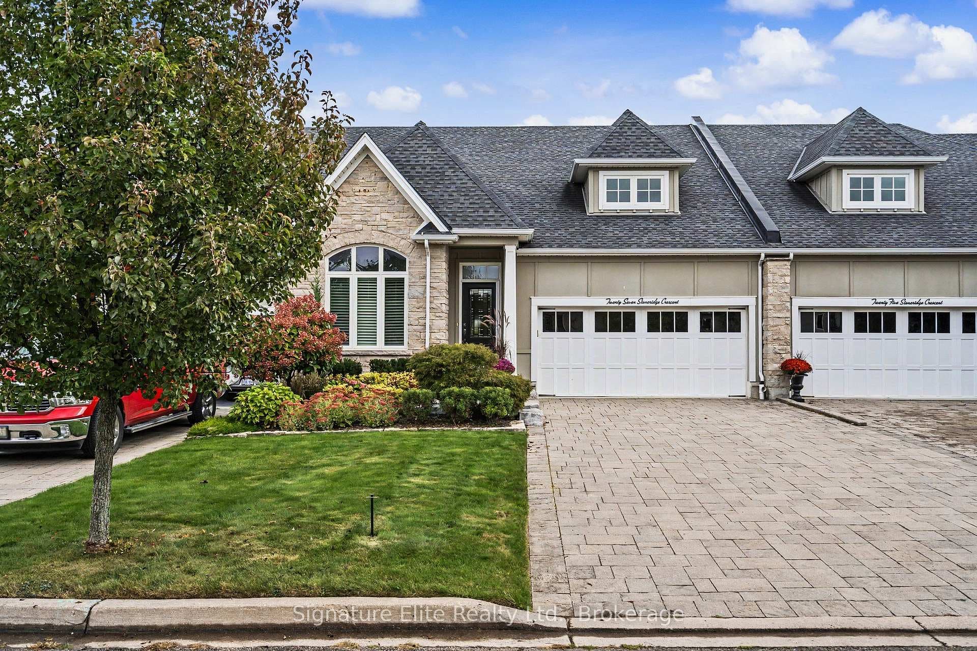 27 Stoneridge Crescent