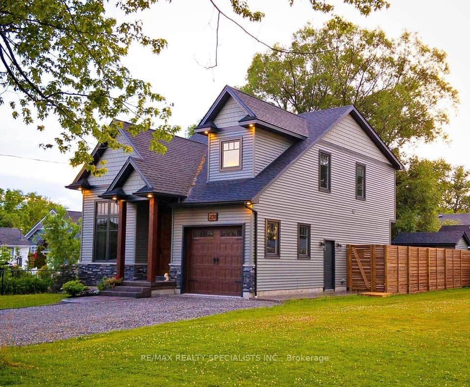 231 ROSEWOOD Avenue