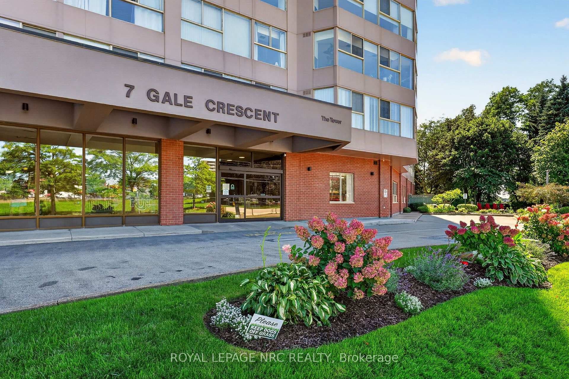 7 Gale Crescent Unit 302
