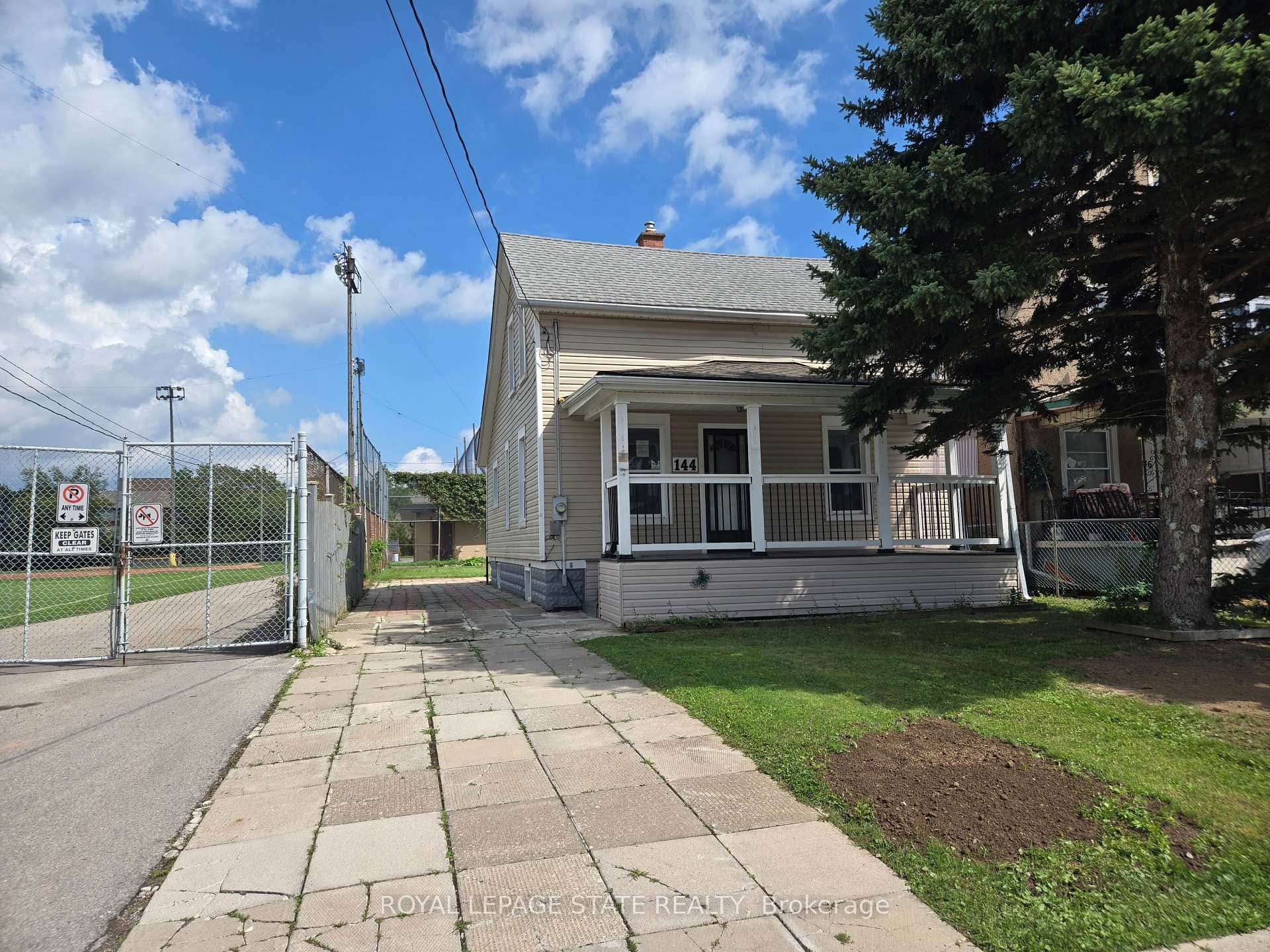 144 Burgar Street