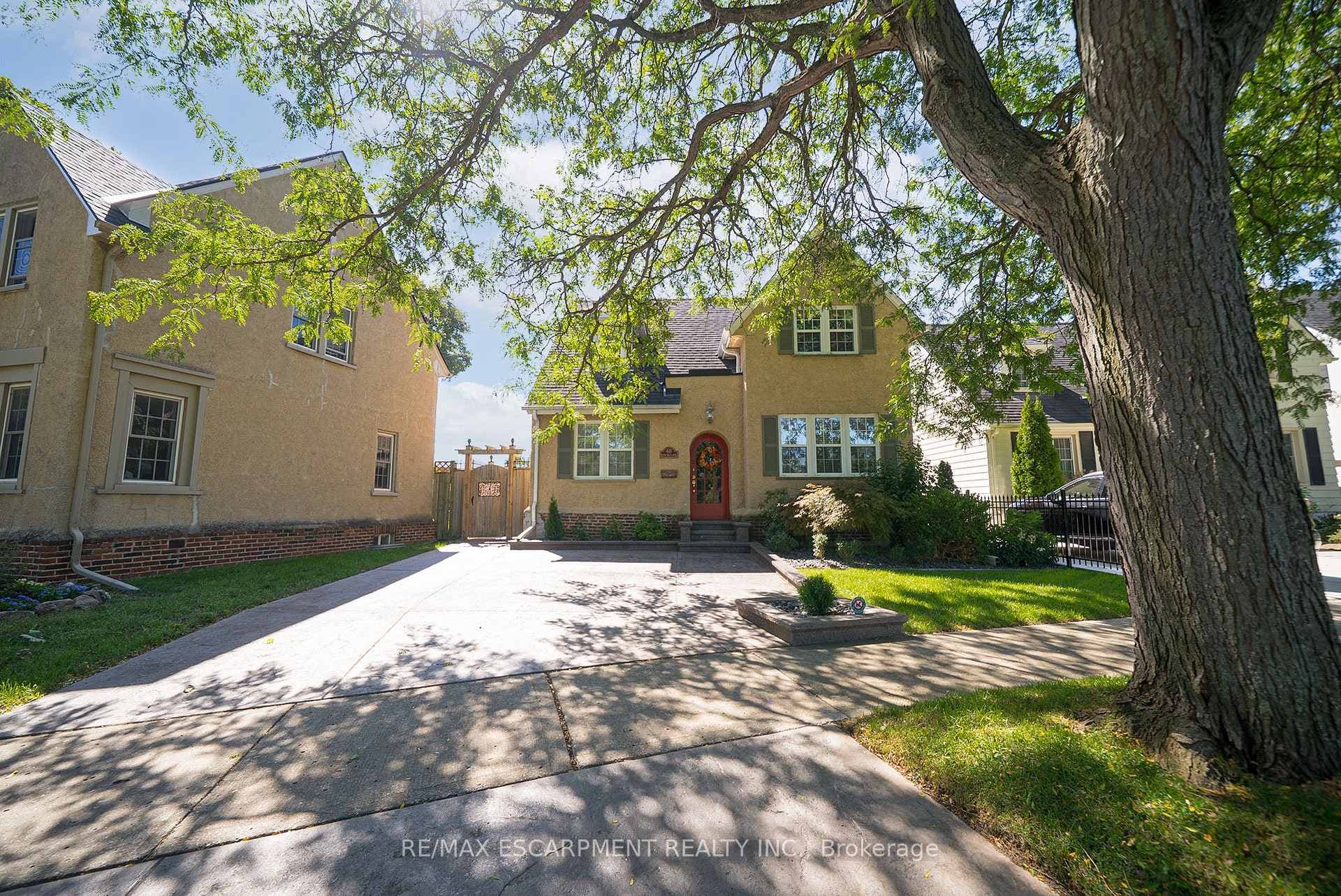 48 Lincoln Avenue