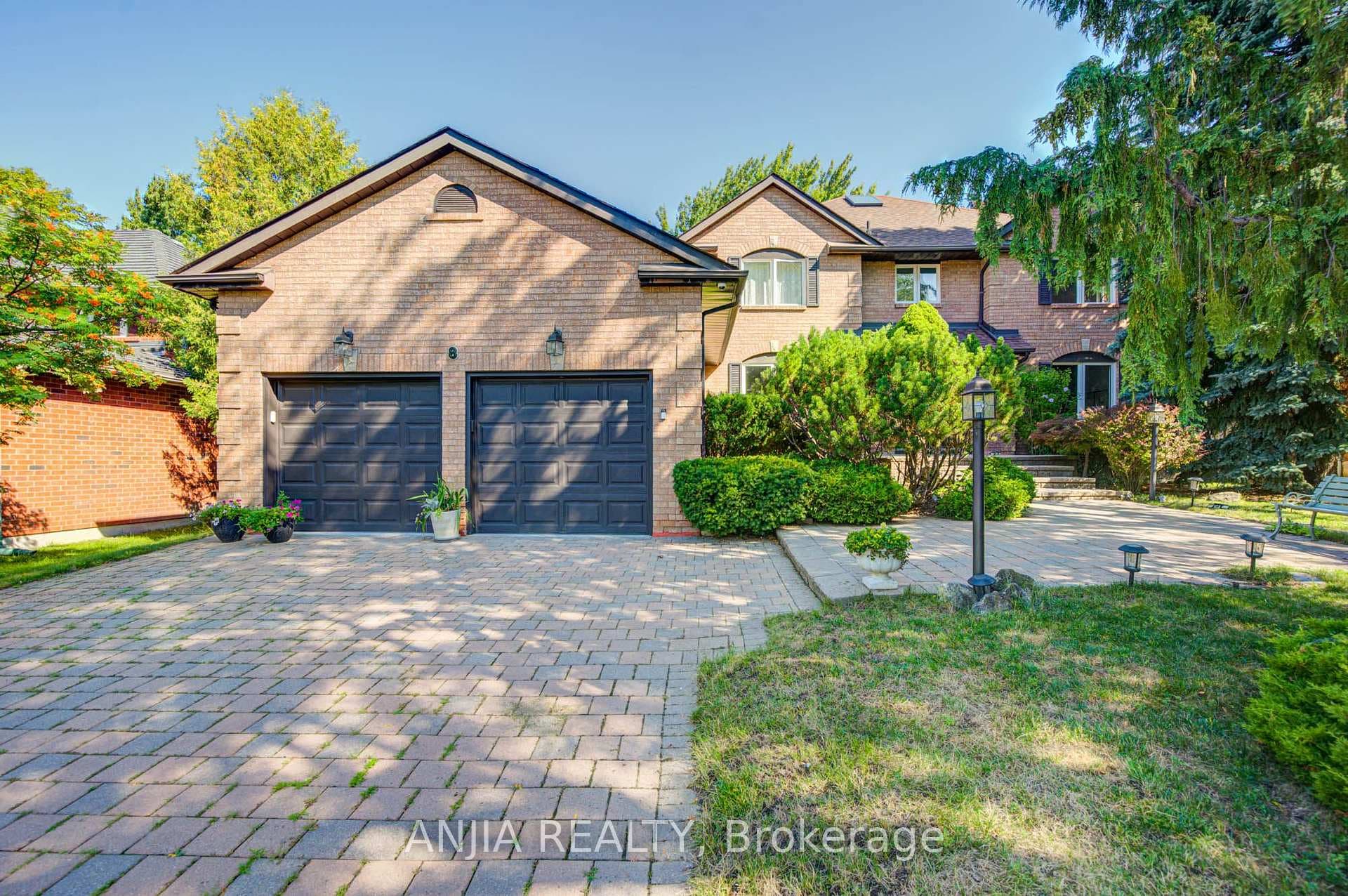 8 Calderbridge Crescent