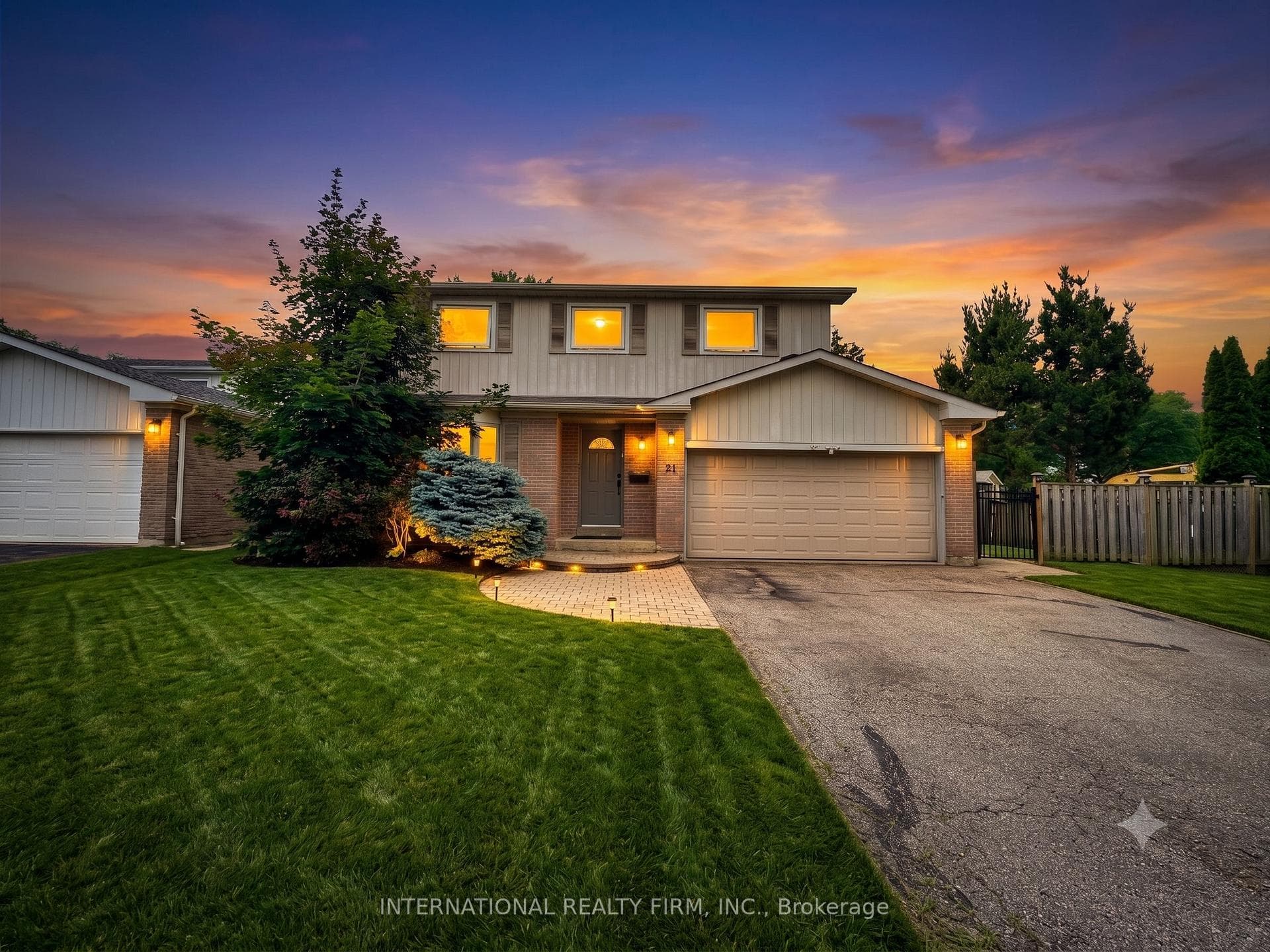 21 Mayvern Crescent