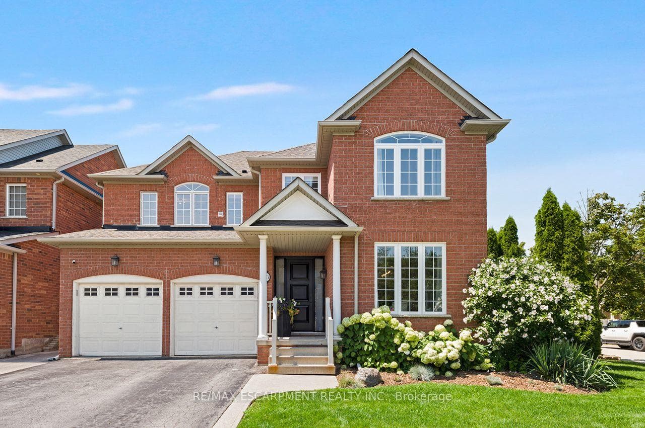 33 Dewsbury Way