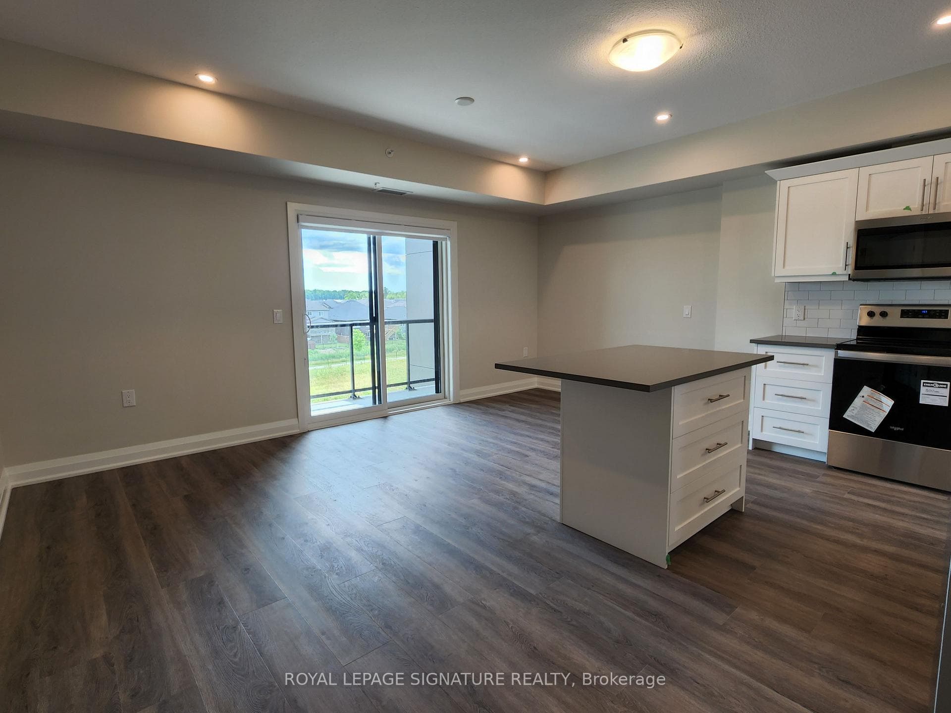 120 Summersides Boulevard Unit 312