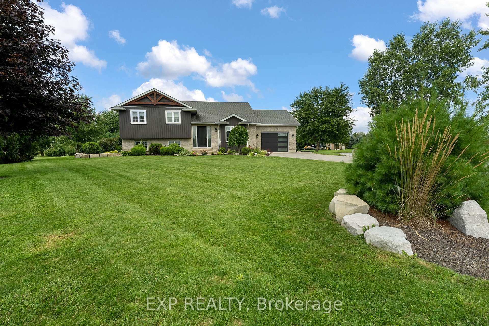 32070 Sideroad 20 Road