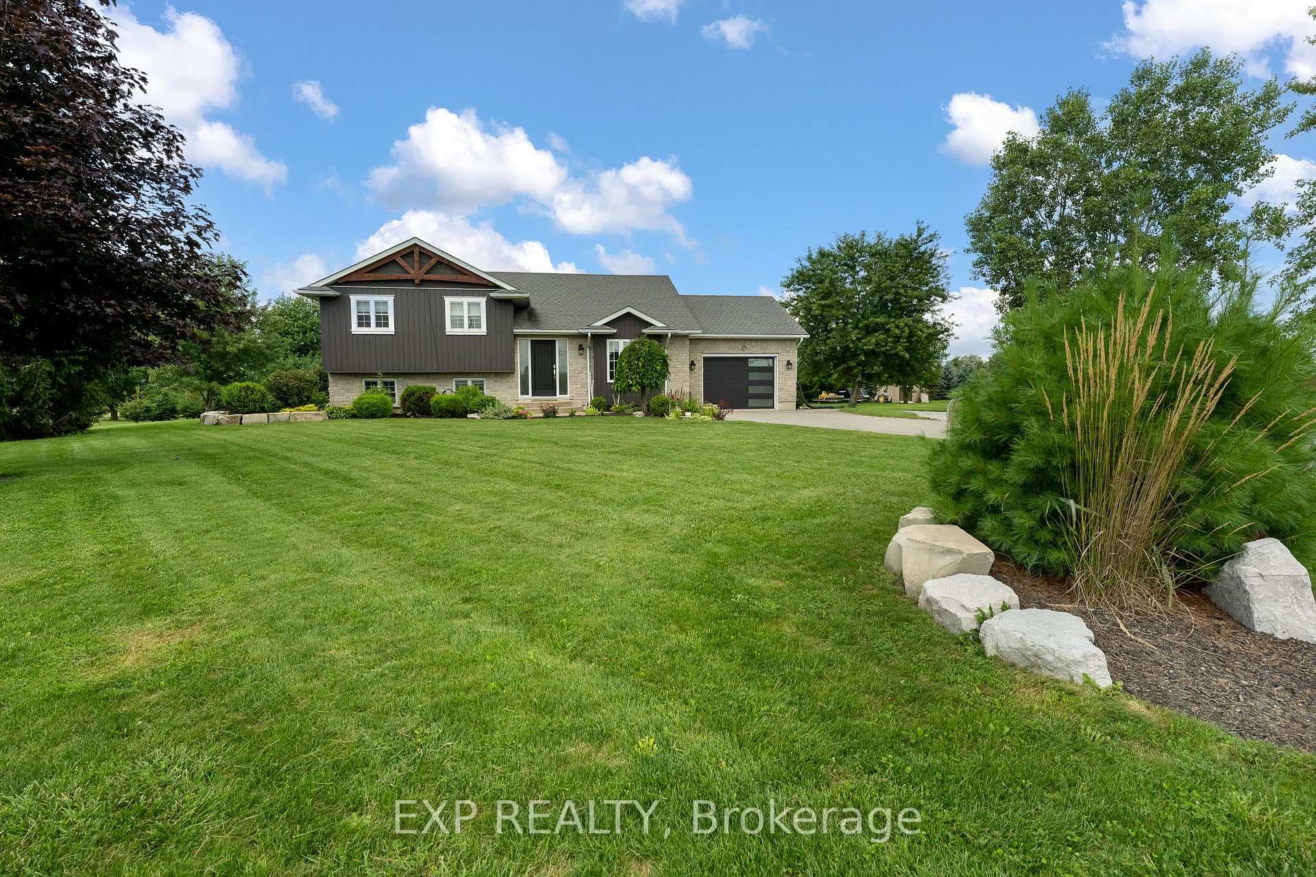 32070 Sideroad 20 Road