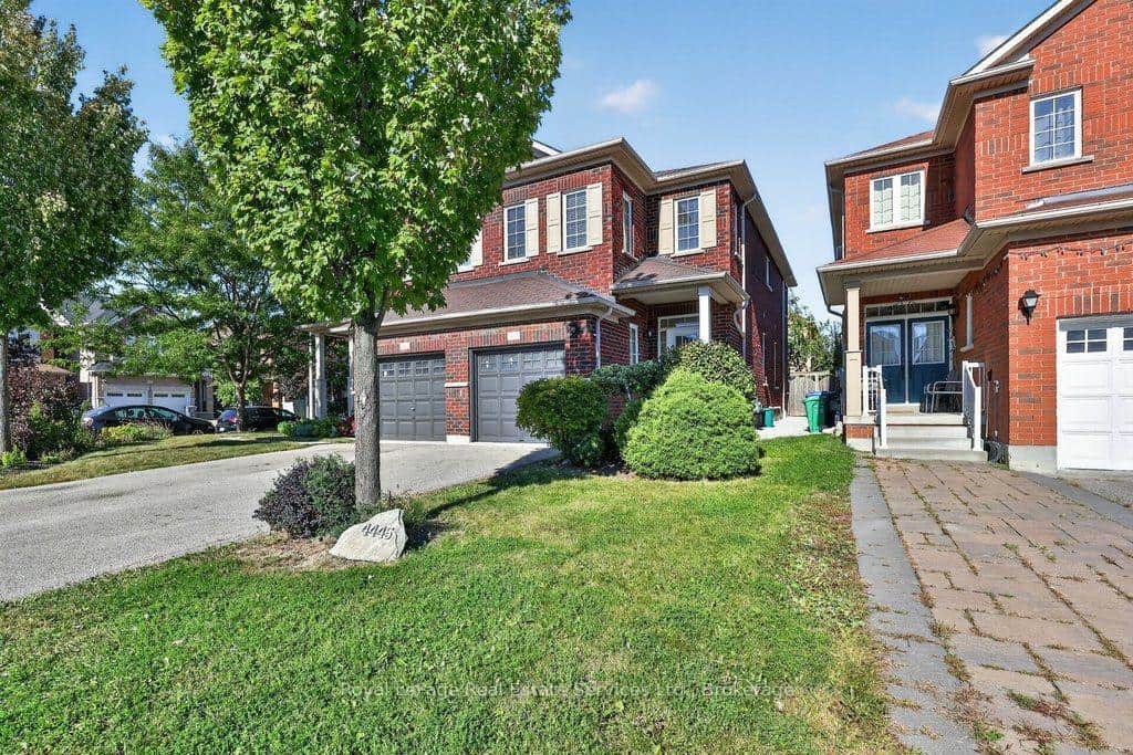 4445 Centretown Way