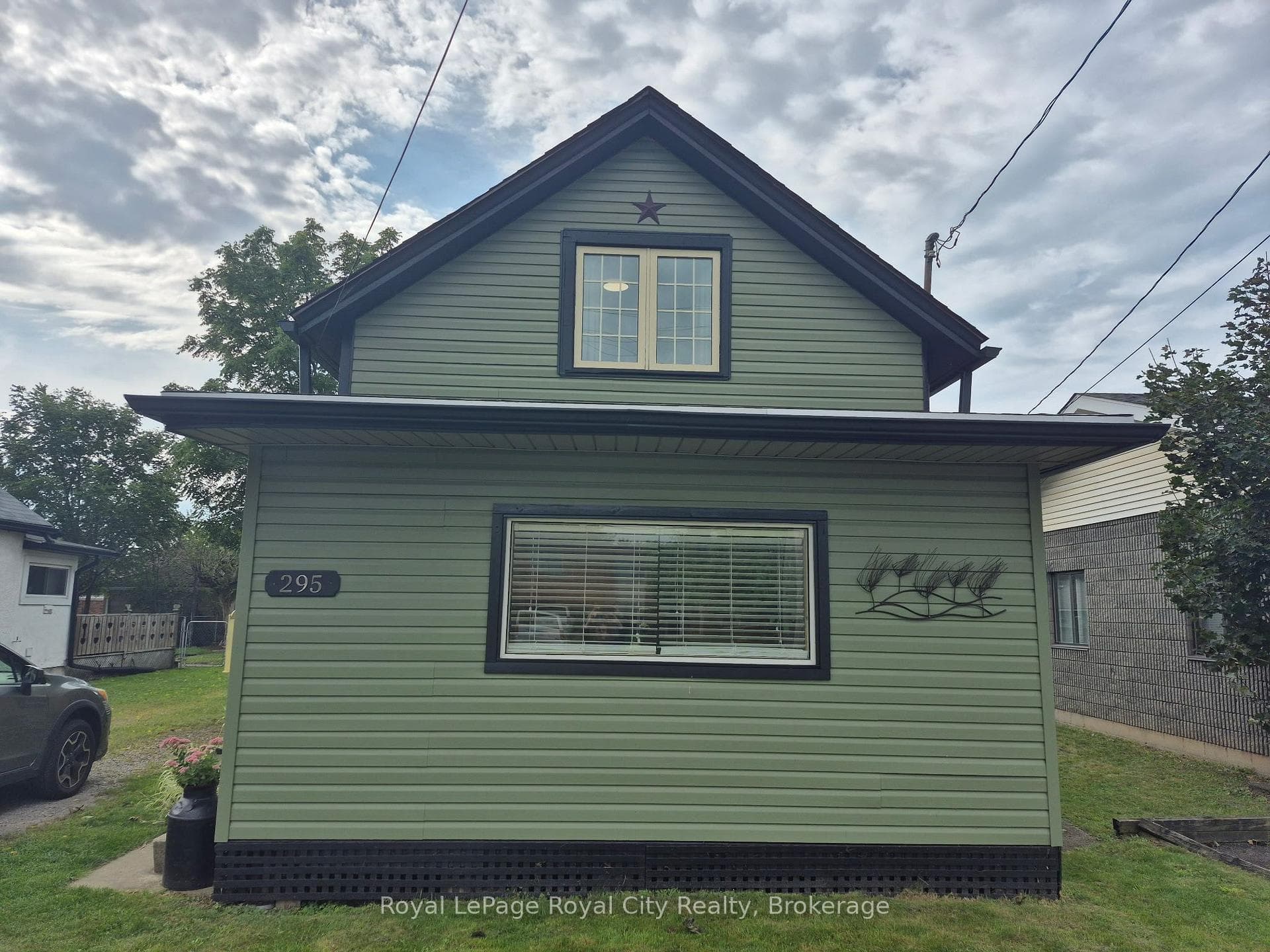 295 Killaly Street