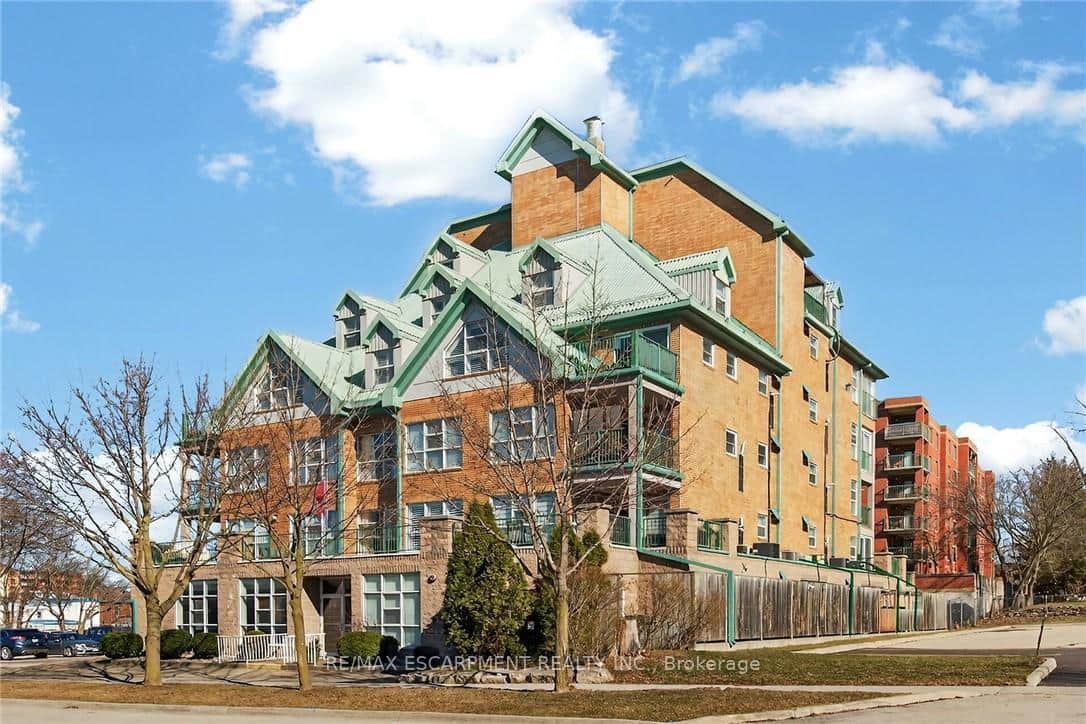 19 Lake Avenue Unit 303