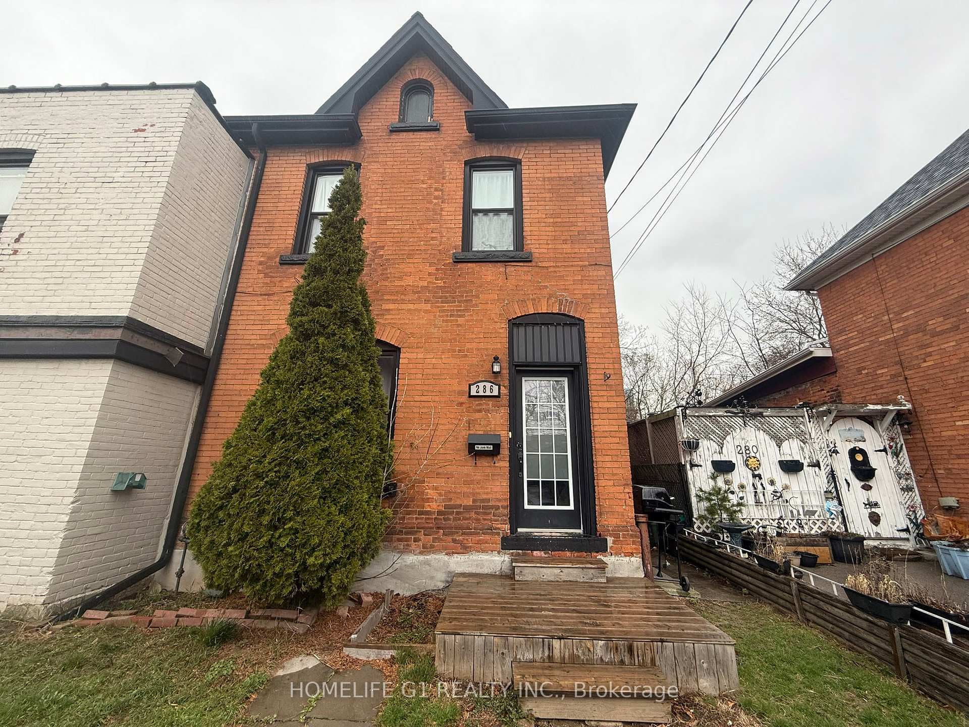 286 Hunter Street