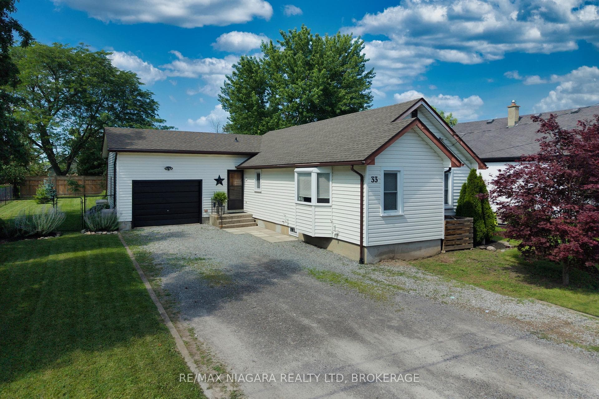 33 Bloomfield Avenue