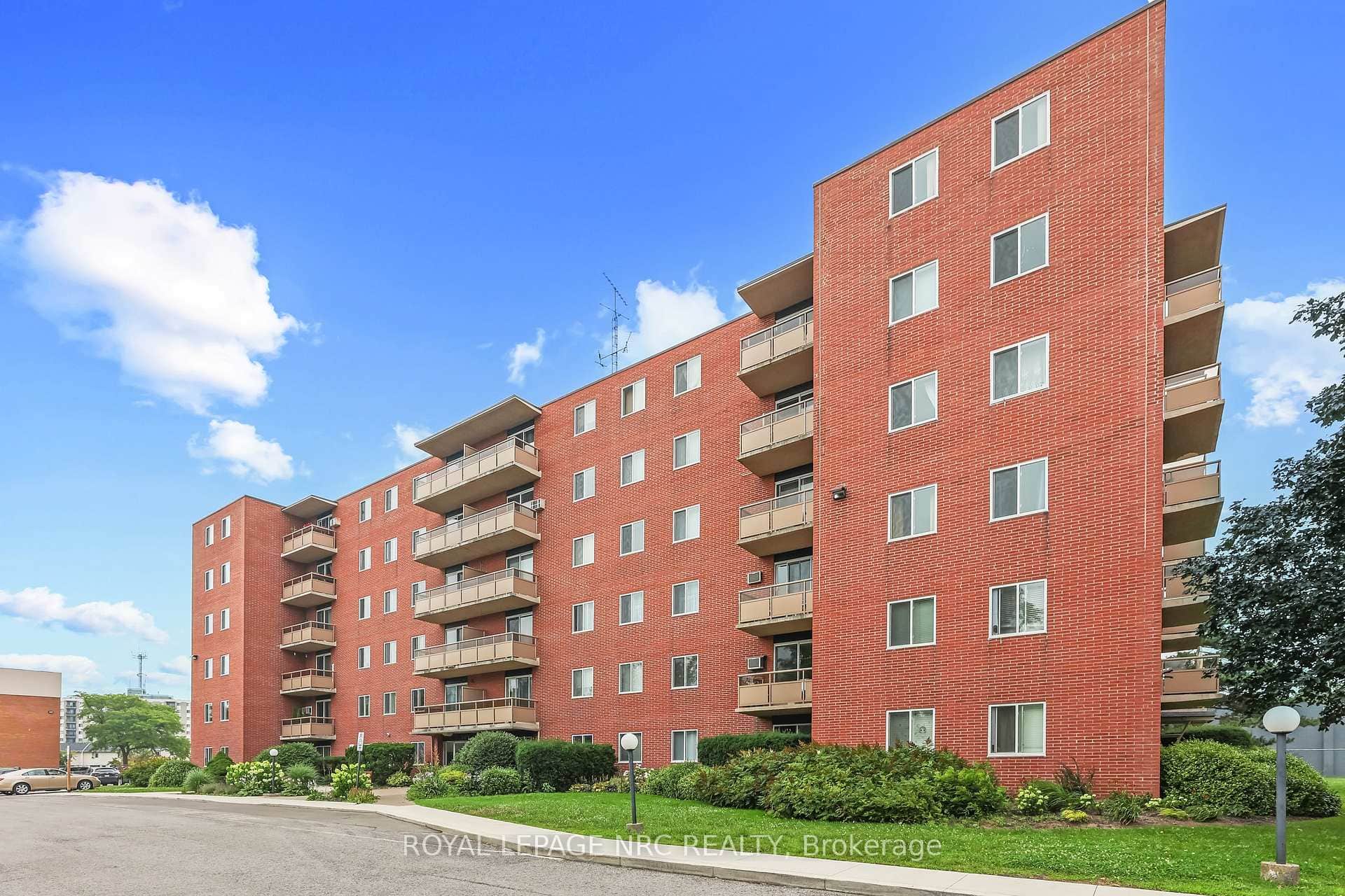264 Grantham Avenue Unit 208