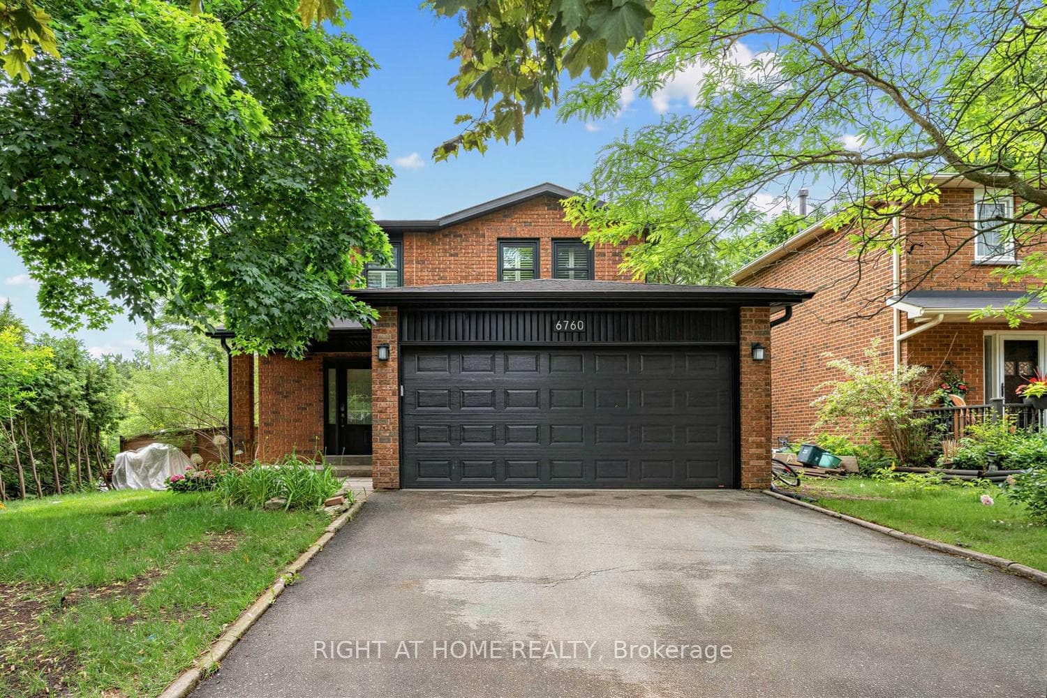 6760 Dolmage Court