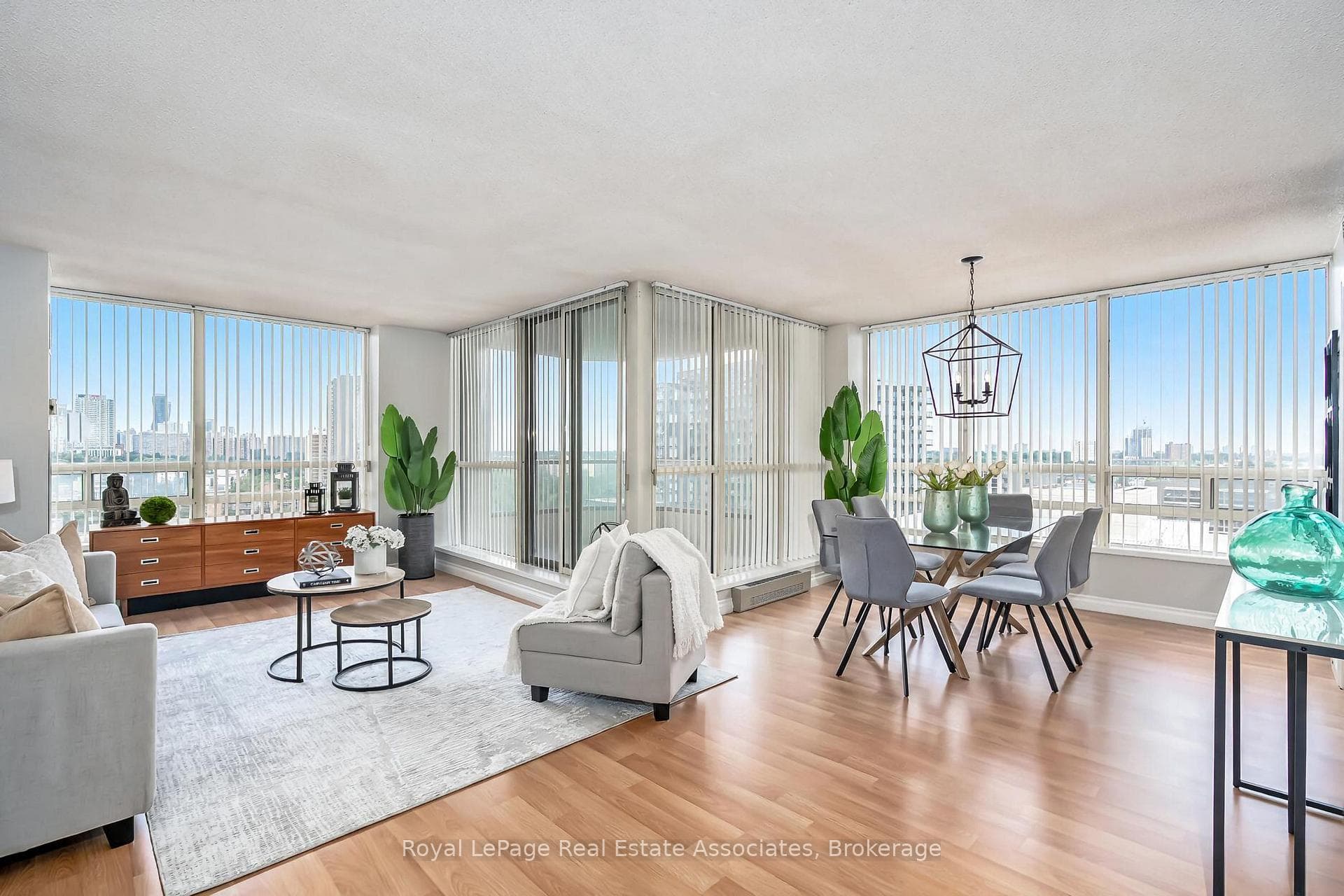 75 King Street Unit 1611