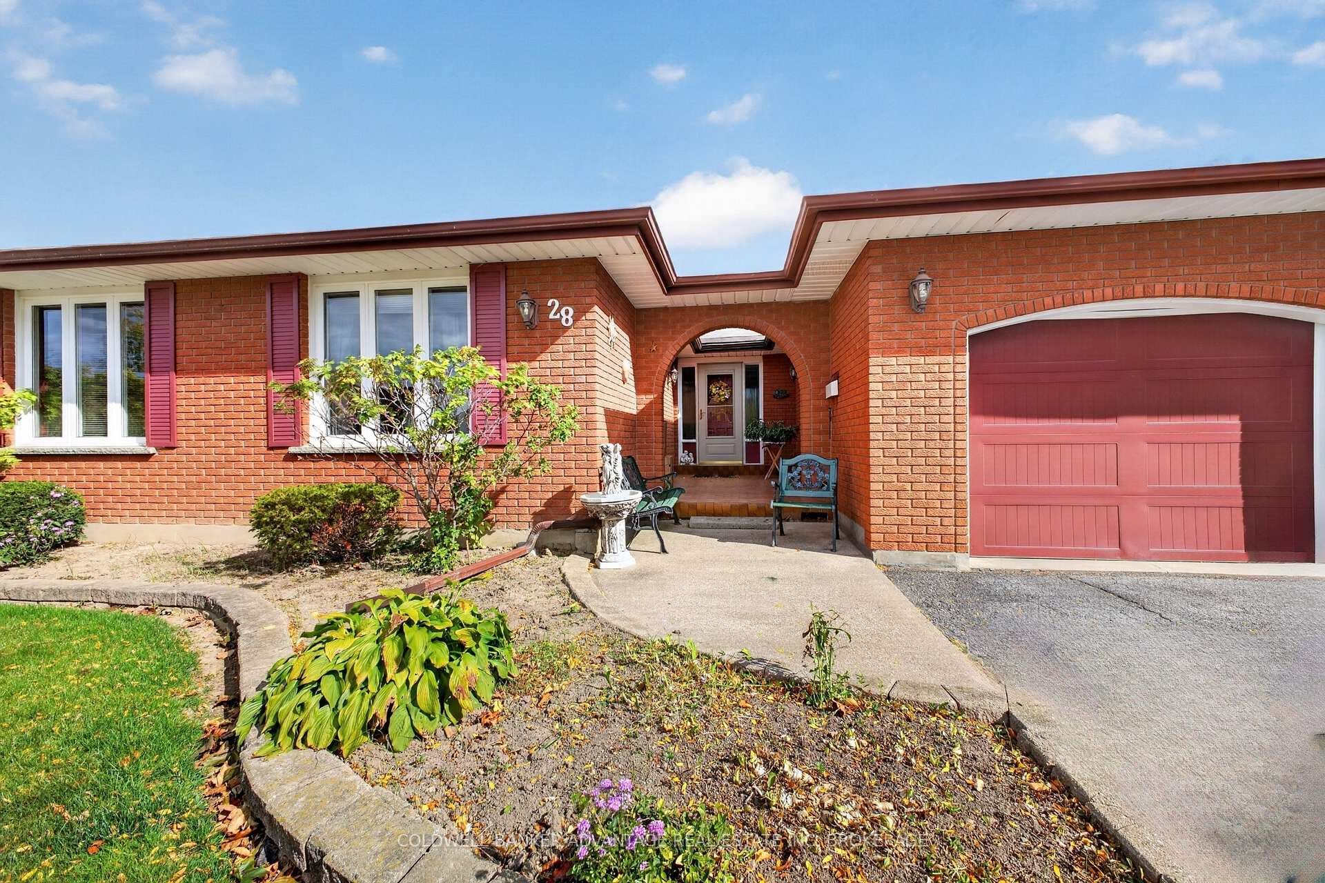 28 GLENPARK Court